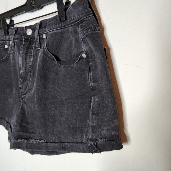 Madewell High-Rise Denim Shorts in Lunar Wash - Picture 9 of 16